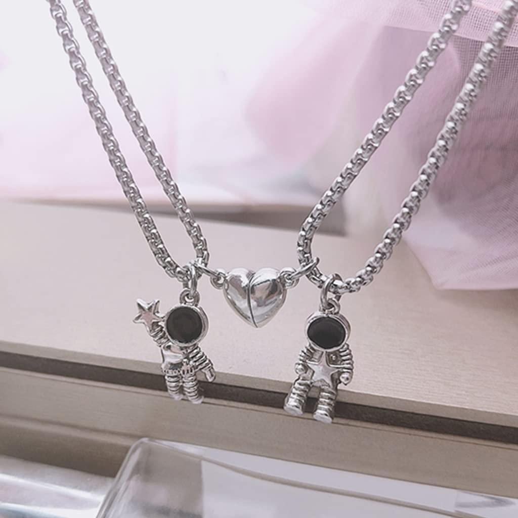 Astronaut Chain couple a gift astronaut picking stars astronaut pendant  ladies necklace aesthetic jewelry jewelry accessories 